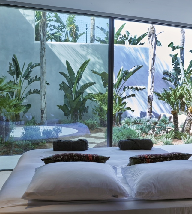 Resa Estates Ibiza koop sale Cala Moli villa seaviews modern bedroom 5.jpg